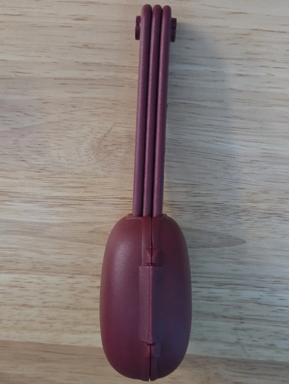 TUPPERWARE CUTLERY SET IN CASE
